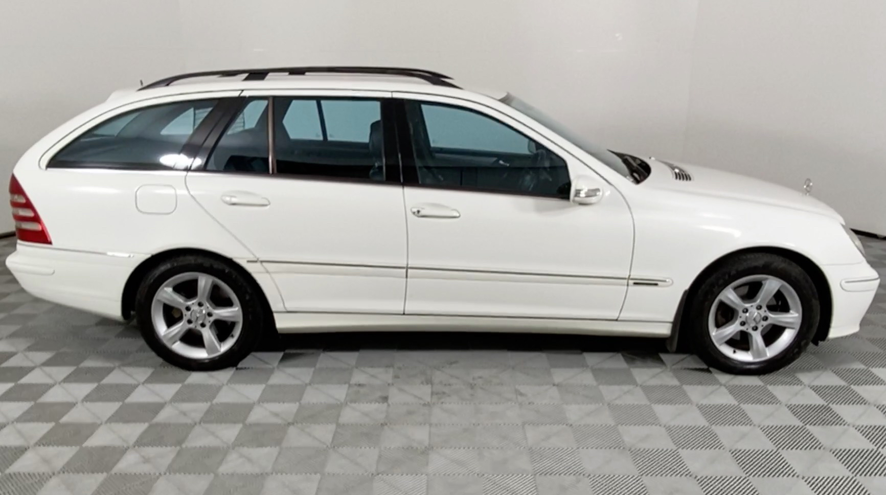 Used 2005 Mercedes Benz C Class Estate C200k Estate Avantgarde Auto For