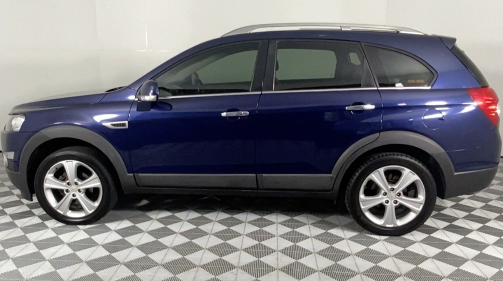 Chevrolet captiva 2013 год