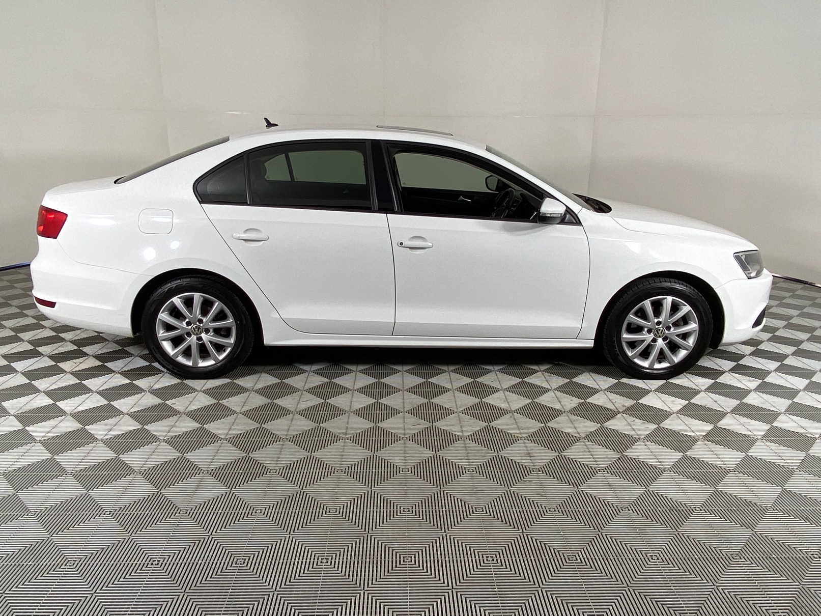 Used 2014 Volkswagen Jetta VI 1.4 TSI Comfortline for sale | WeBuyCars