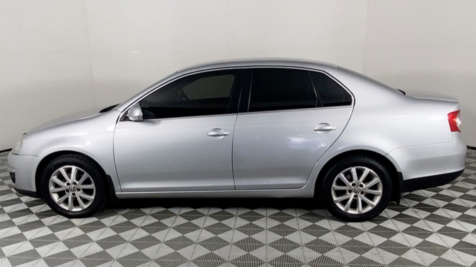 Used 2010 Volkswagen Jetta 5 Jetta 1.6 TDI Comfortline for sale WeBuyCars