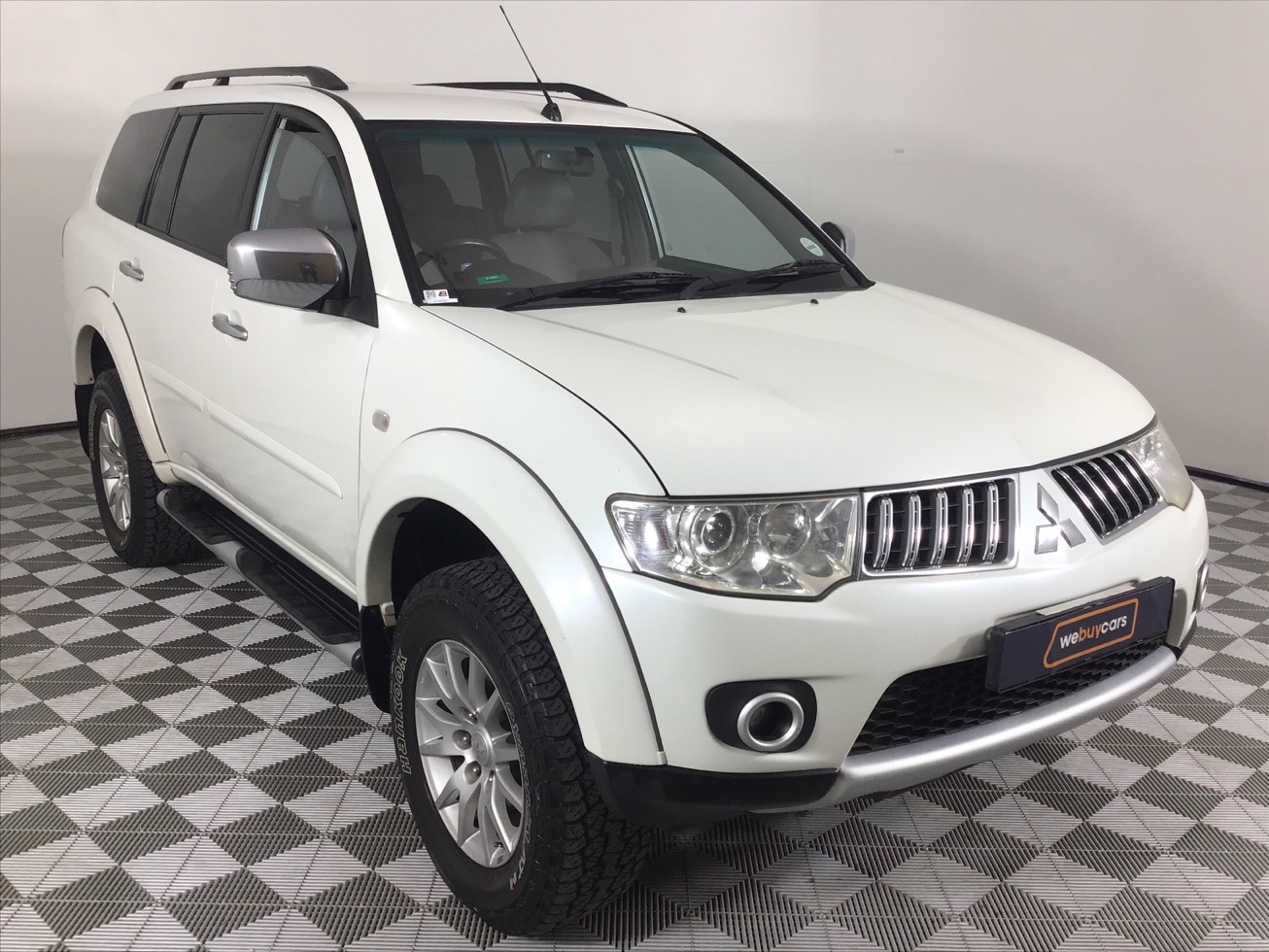 Mitsubishi pajero sport 2010